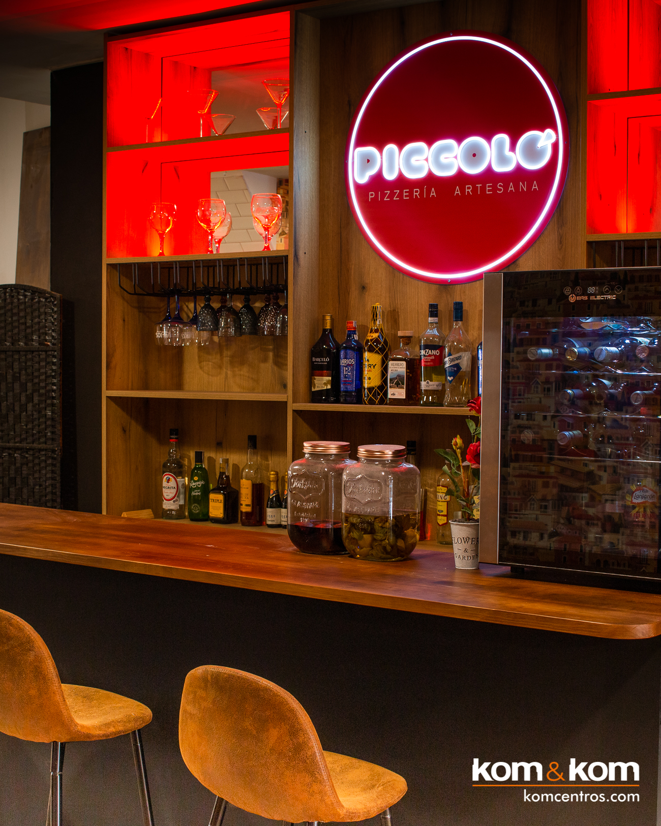Barra y Botellero hecho a medida para Bar Restaurante Pizzería Yecla